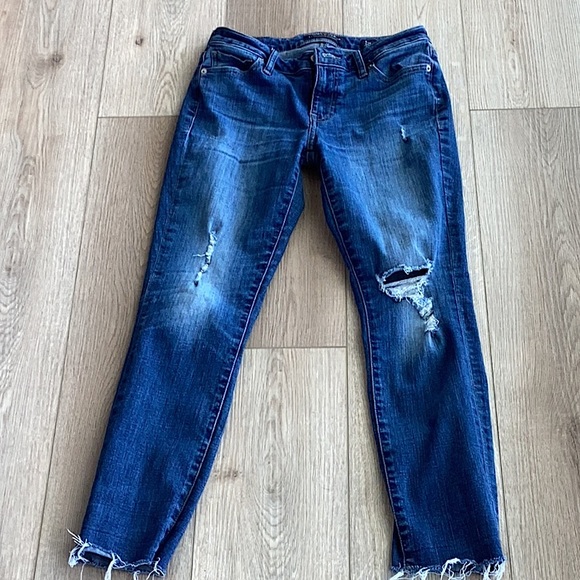 Lucky Brand Lolita Skinny Distressed Crop in Size 2/26 - Picture 4 of 11